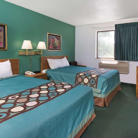 Super 8 By Wyndham New Stanton Hotel Luaran gambar