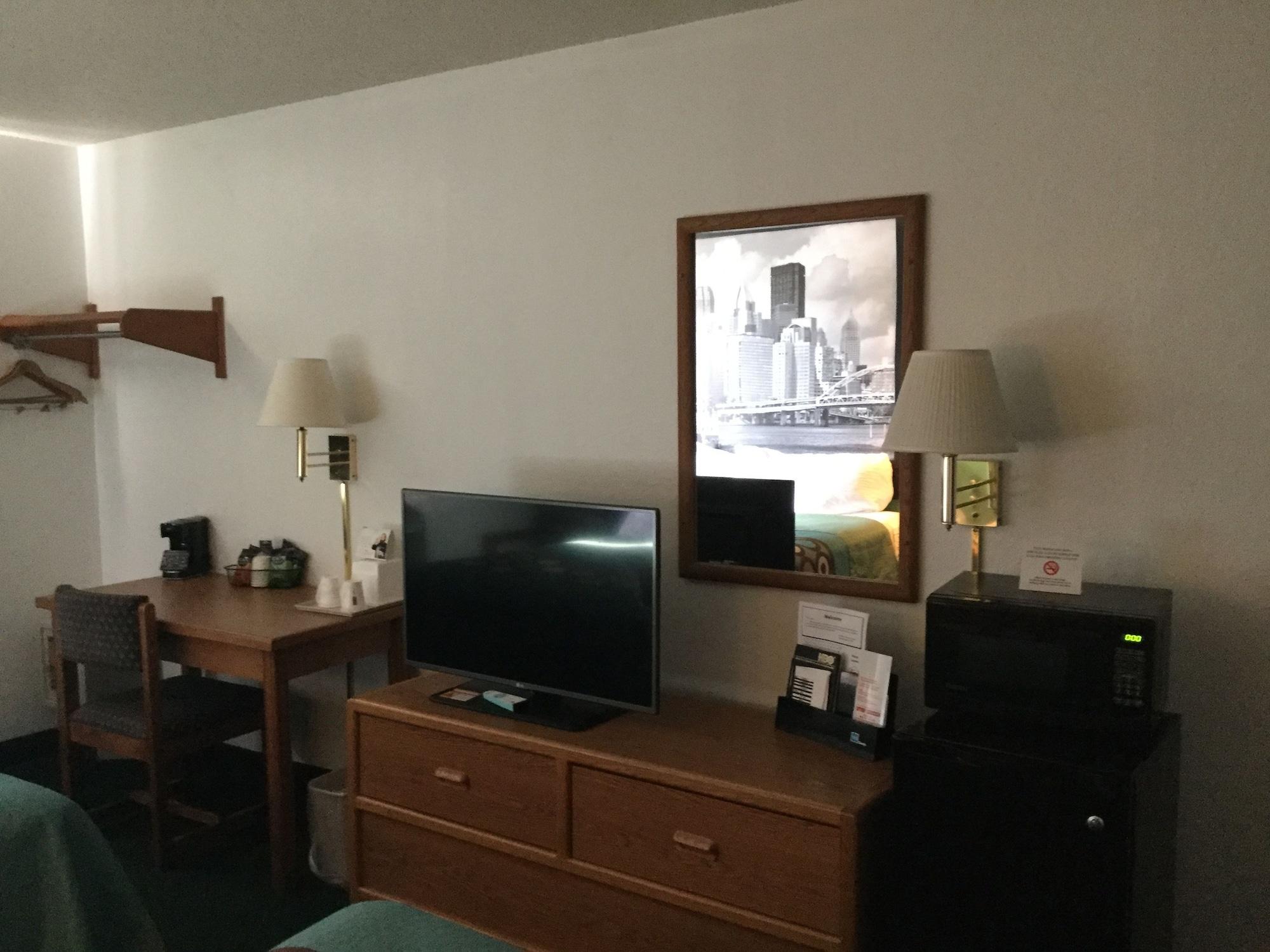 Super 8 By Wyndham New Stanton Hotel Luaran gambar