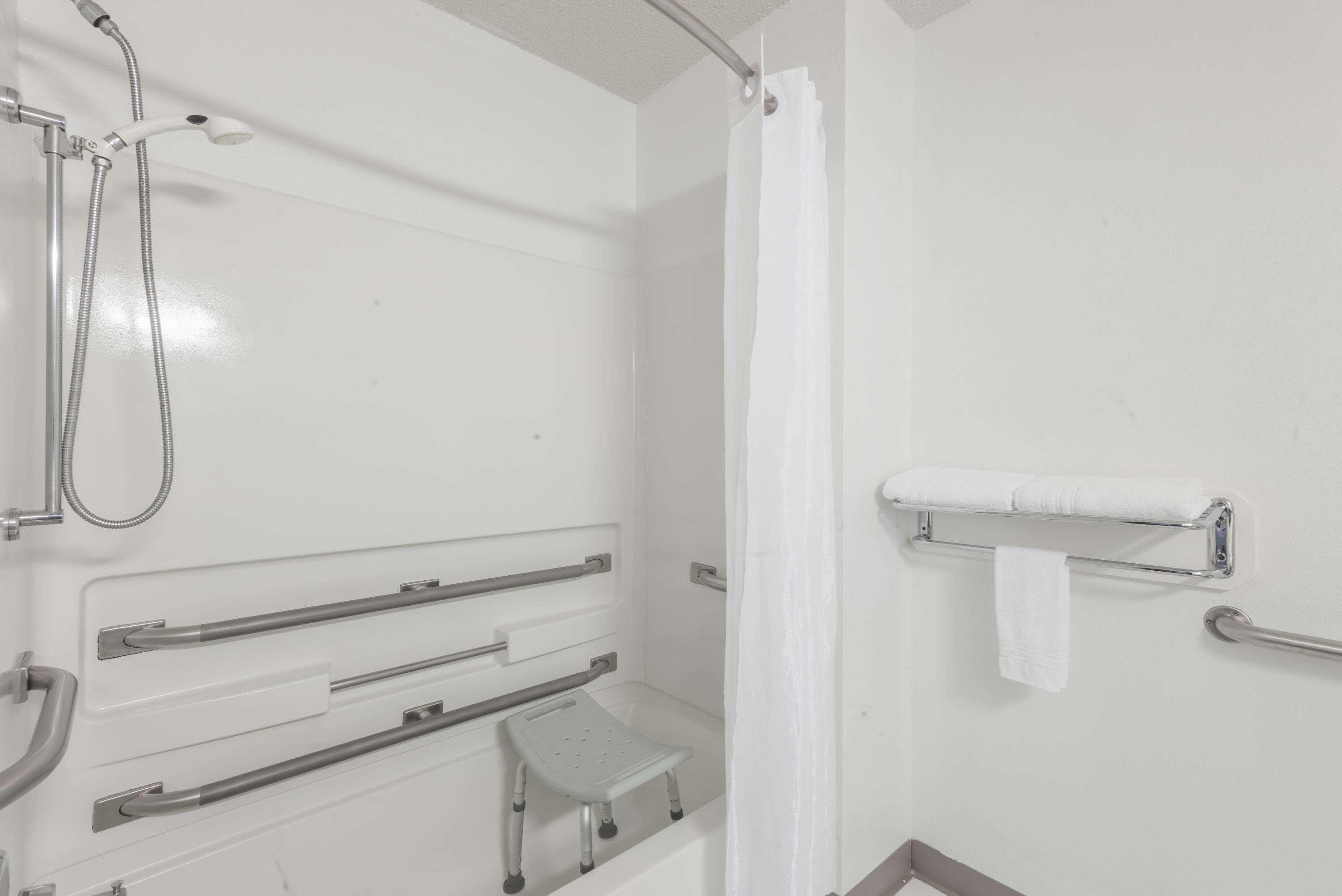 Super 8 By Wyndham New Stanton Hotel Luaran gambar