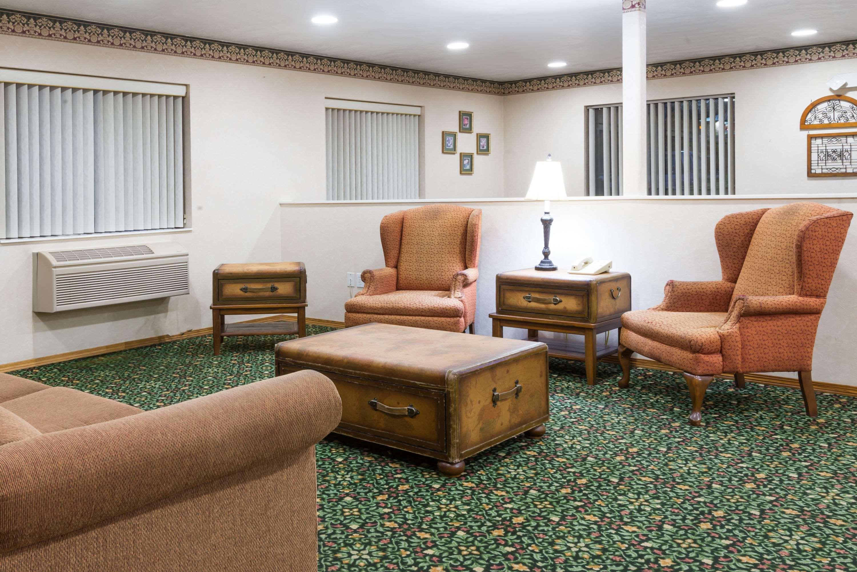Super 8 By Wyndham New Stanton Hotel Luaran gambar